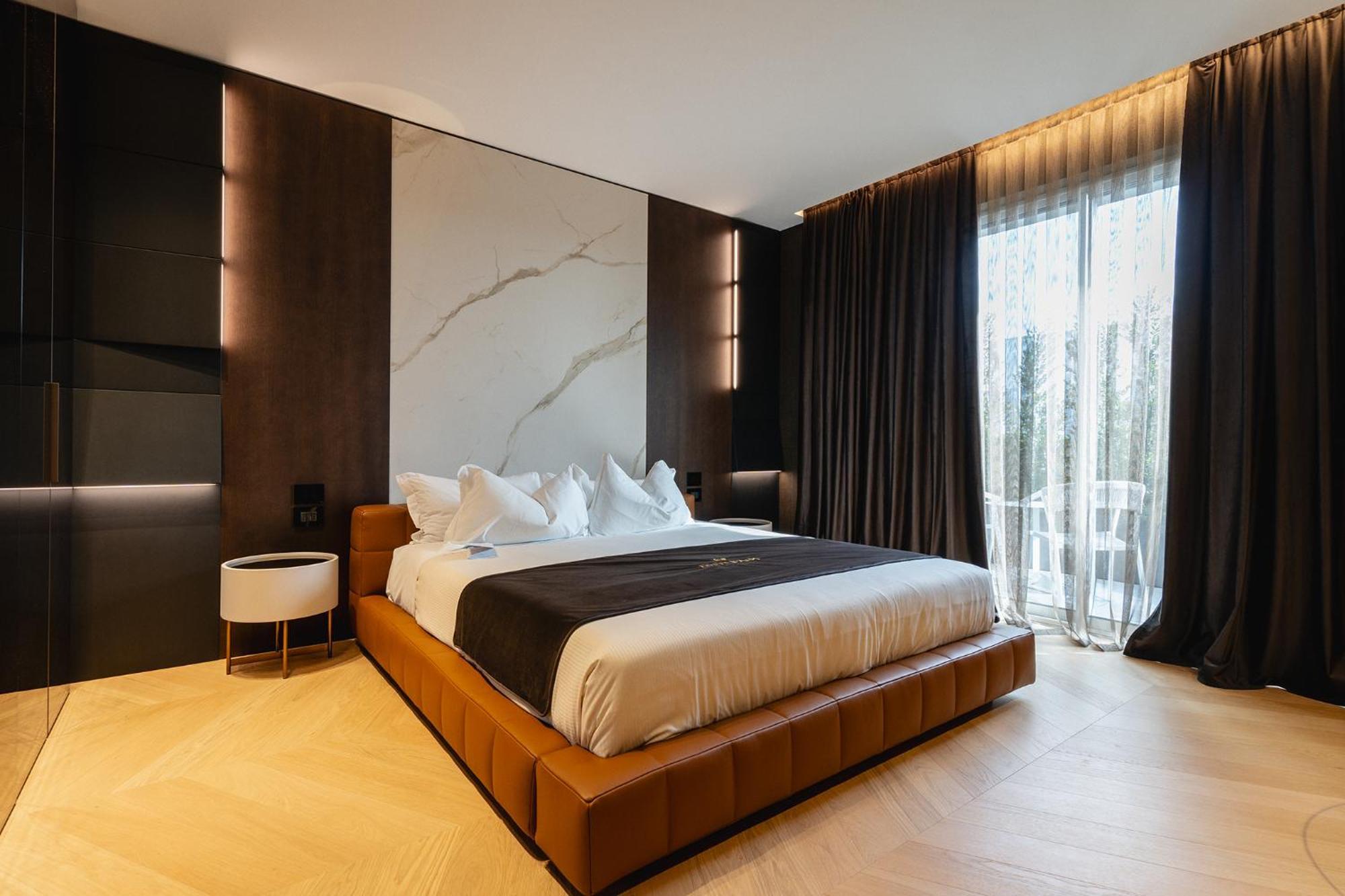 Green Park Penthouse Suite & Pool - Heated Pool - Бари Екстериор снимка